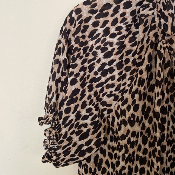 Loft Leopard Print Puff Short Sleeve Sheer Top Size Medium - Picture 4 of 9